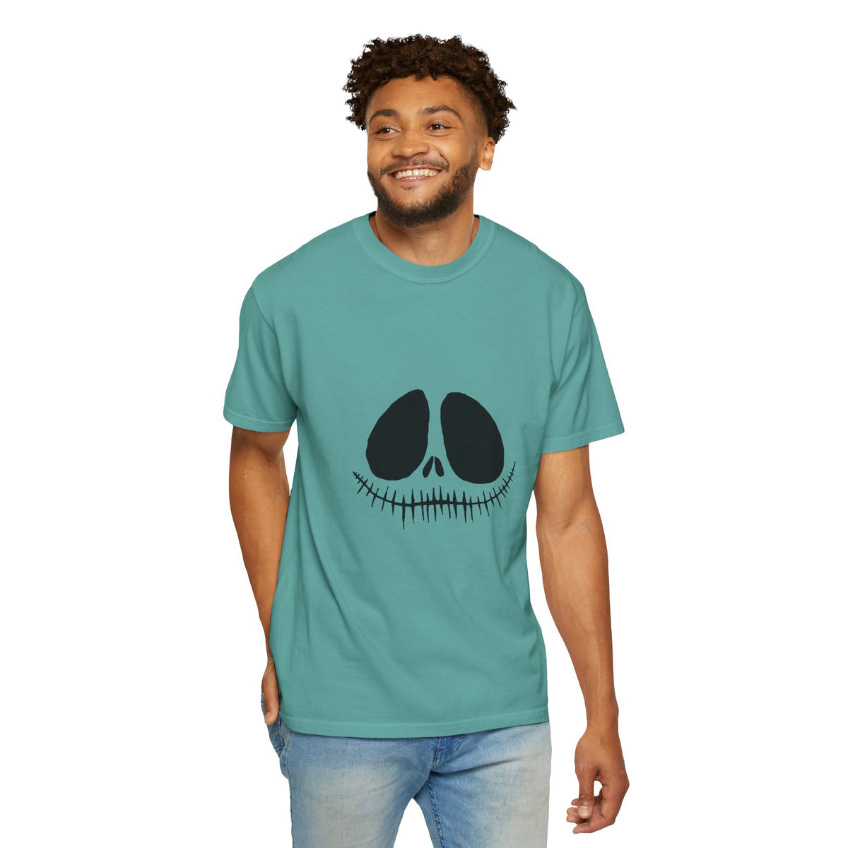 Skull Face Graphic Tee — Minimal Halloween Skull T-Shirt