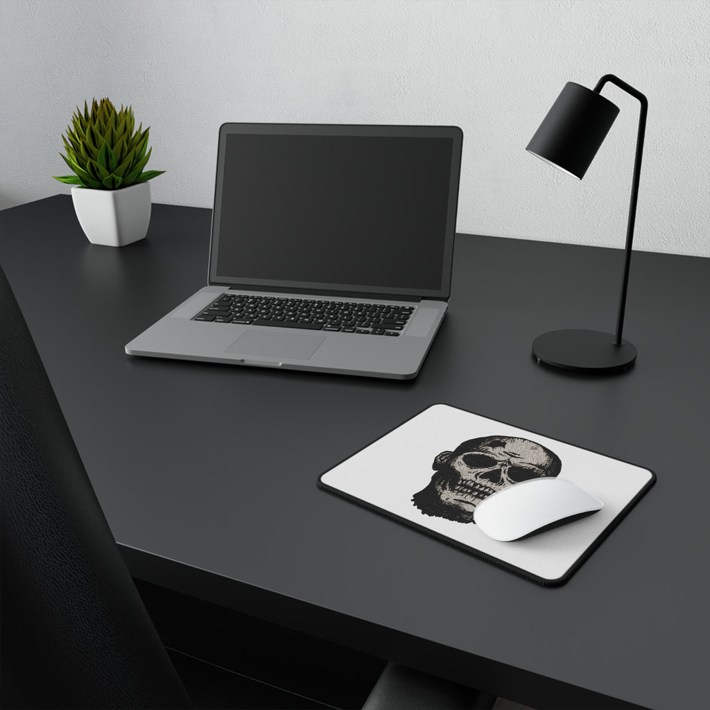 Skull Portrait Non‑Slip Gaming Mouse Pad — Retro Grunge Skull Design