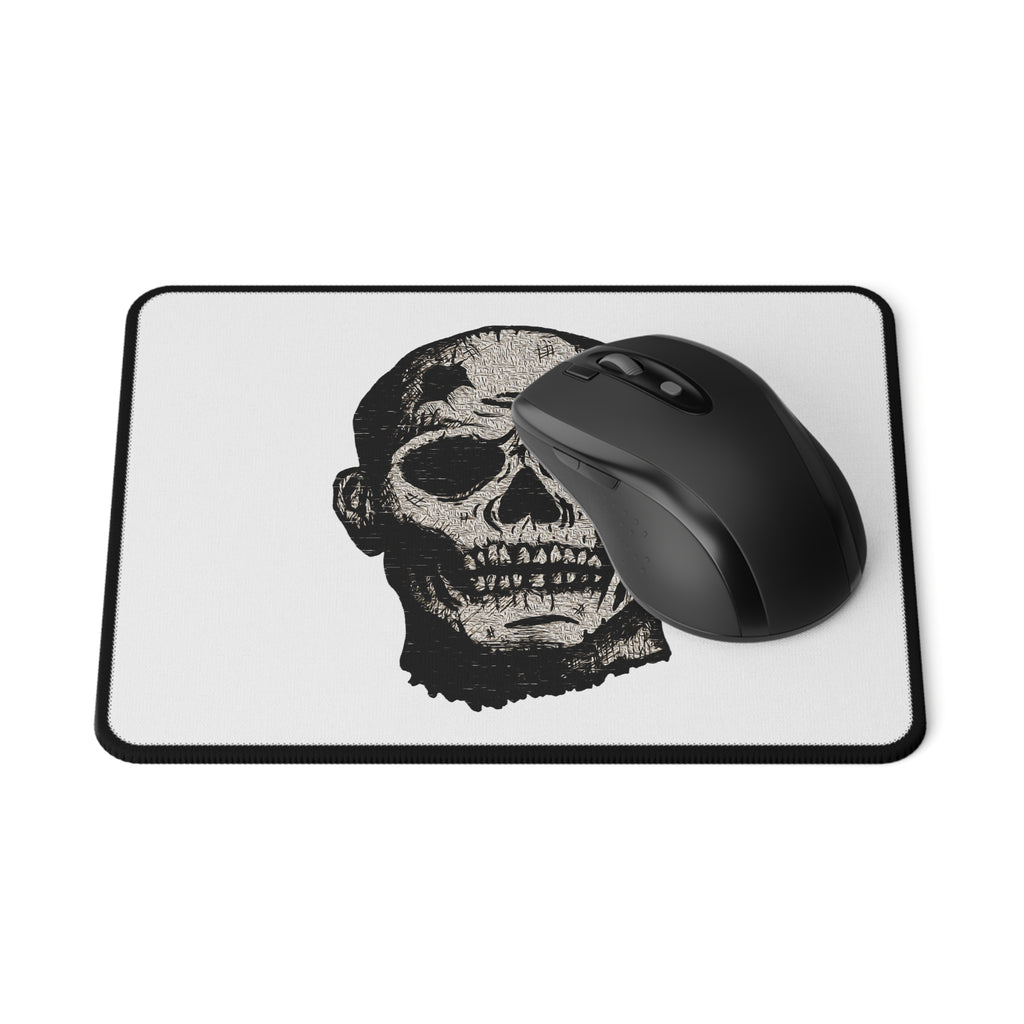Skull Portrait Non‑Slip Gaming Mouse Pad — Retro Grunge Skull Design